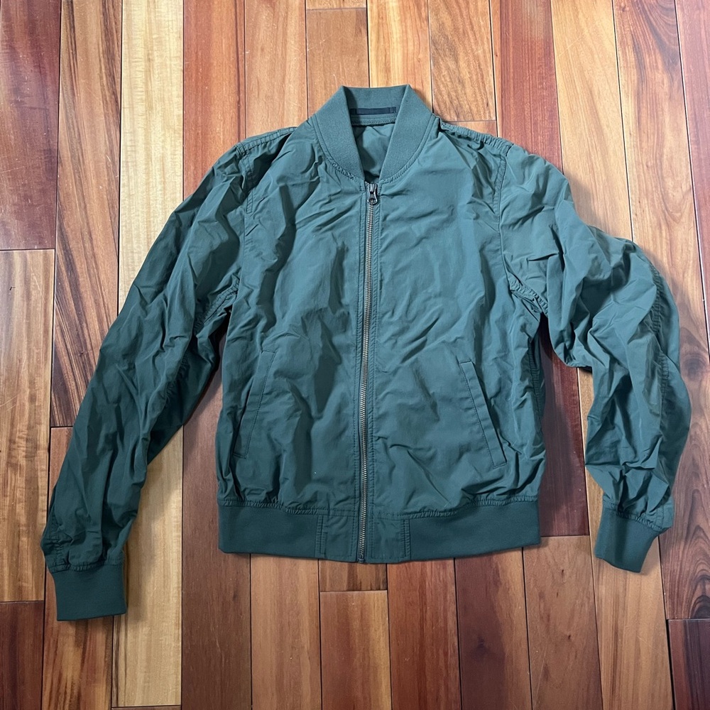 Women’s Uniqlo Jacket